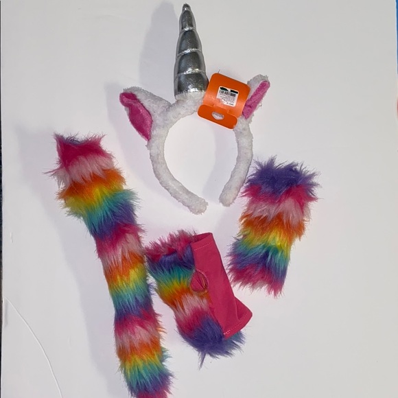 😊FREE😊W/ $30 Purchase - NWT 4 piece unicorn set-fuzzy, rainbow colored - Picture 2 of 4